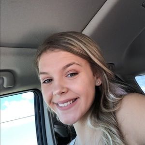 Meet your Posher, Mackenzie